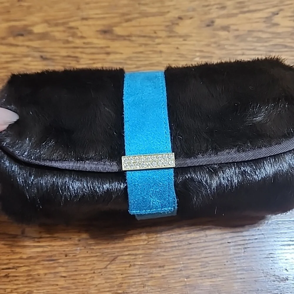 NWT Stephanie Johnson Faux Fur And Rhinestone Make Up Or Jewelry Zippered Bag